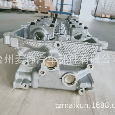 Cylinder and parts 4N15 cylinder head