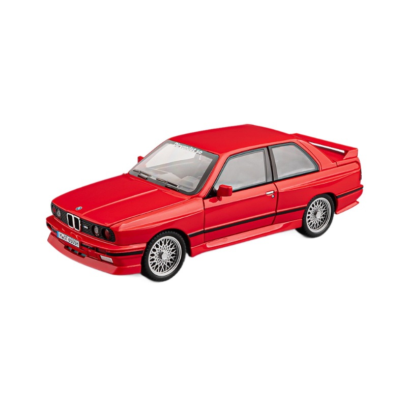 Coche a modo de coche 1:24 Baoma M3 coche deportivo modelo de aleación adorno de luz y sonido coche de juguete para niños al por mayor