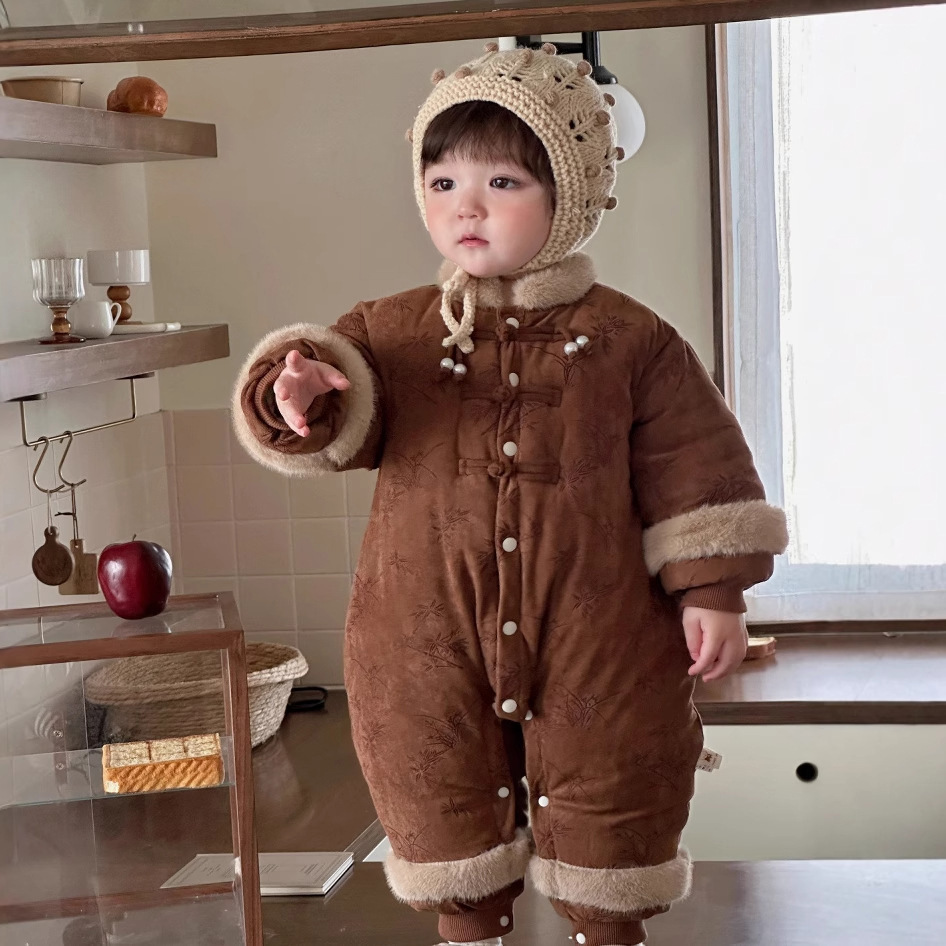 Ropa de bebé otoño e invierno, estilo chino, gatear para bebés, ropa de algodón gruesa, nuevo mono acolchado de estilo chino, una categoría, ropa de Año Nuevo 1