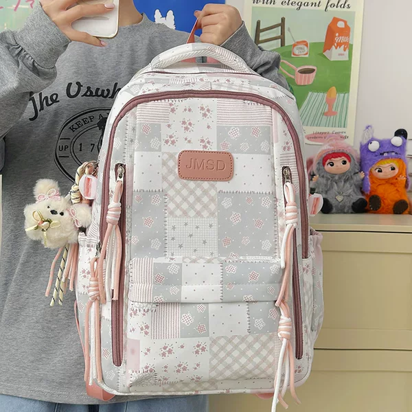 Spring New Style Color-Blocking Large-Capacity Star Backpack for Middle and High School Students, High-Value and Cute Backpack for Elementary School Students