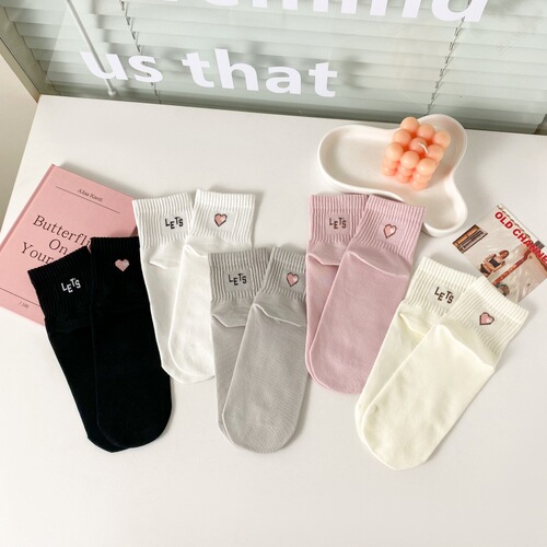 2024 Spring and Autumn New Women's Socks Japanese Girls White Love Socks Breathable Short Cotton Socks Zhuji Wholesale