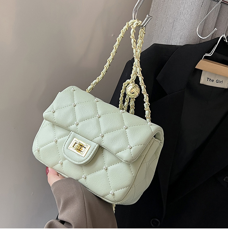 Mujeres Medio Cuero Sintético Color Sólido Elegante Cerrar Bolsas De Hombro display picture 16