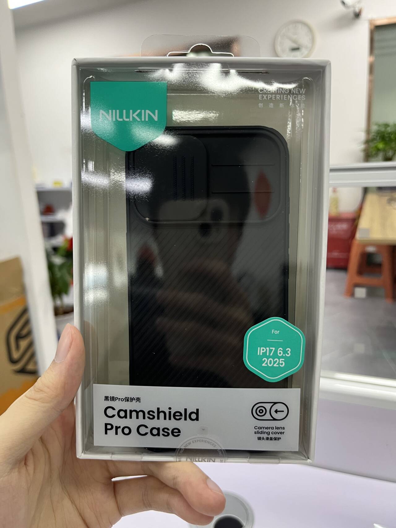 Ốp lưng Nillkin chống nhìn trộm, trượt che ống kính cho iPhone 17 Pro Max — Gương đen PRO Đen, Gương đen PRO Xanh, Gương đen PRO Titan Xám, Gương đen PRO Vàng chi tiết 21