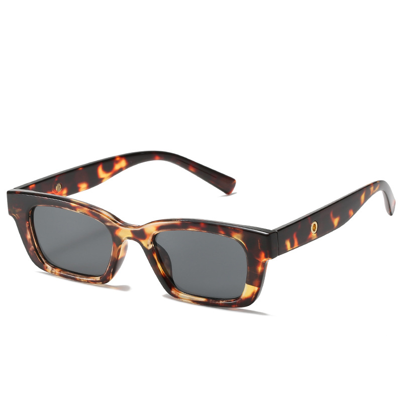 Nueva Jennie mismo gafas de sol Pequeño Libro Rojo TikTok Net gafas de sol rojas de los hombres y las mujeres de cara pequeña gafas retro