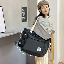 ���l2022�W��������ϵins�WԺ�LС����ײɫ��Ů�W���������μ��