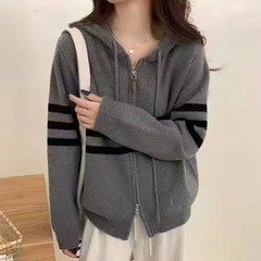 秋冬新款韩版宽松时尚条纹开衫连帽女毛衣百搭休闲拉链针织衫外套