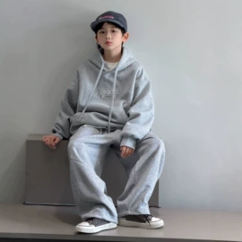童裤;童T恤;儿童牛仔裤