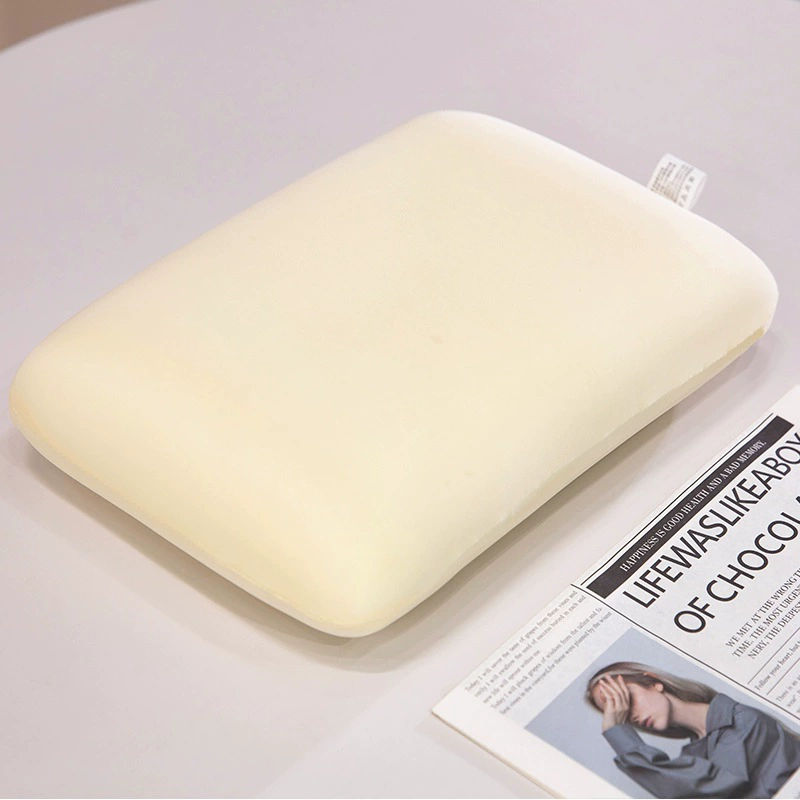Silk children's summer pillow for sleep at lunchtime for elementary school students
