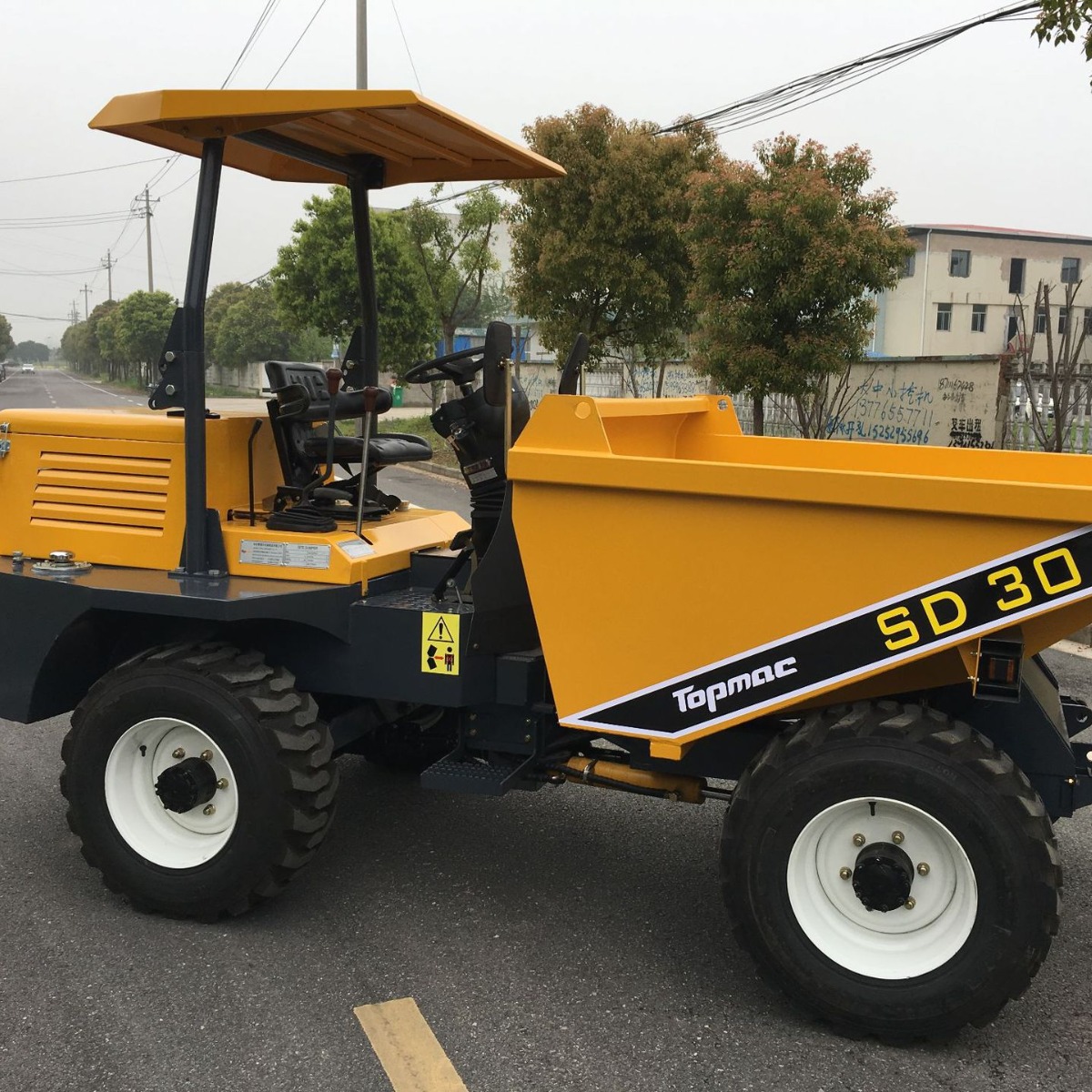 FJ30液压翻斗车，铰接底盘