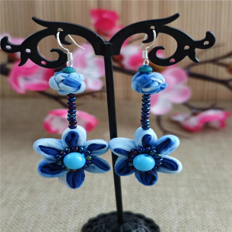 Юньнаньский национальный ветер серьги Дали галстукокрас синий батик ручной работы