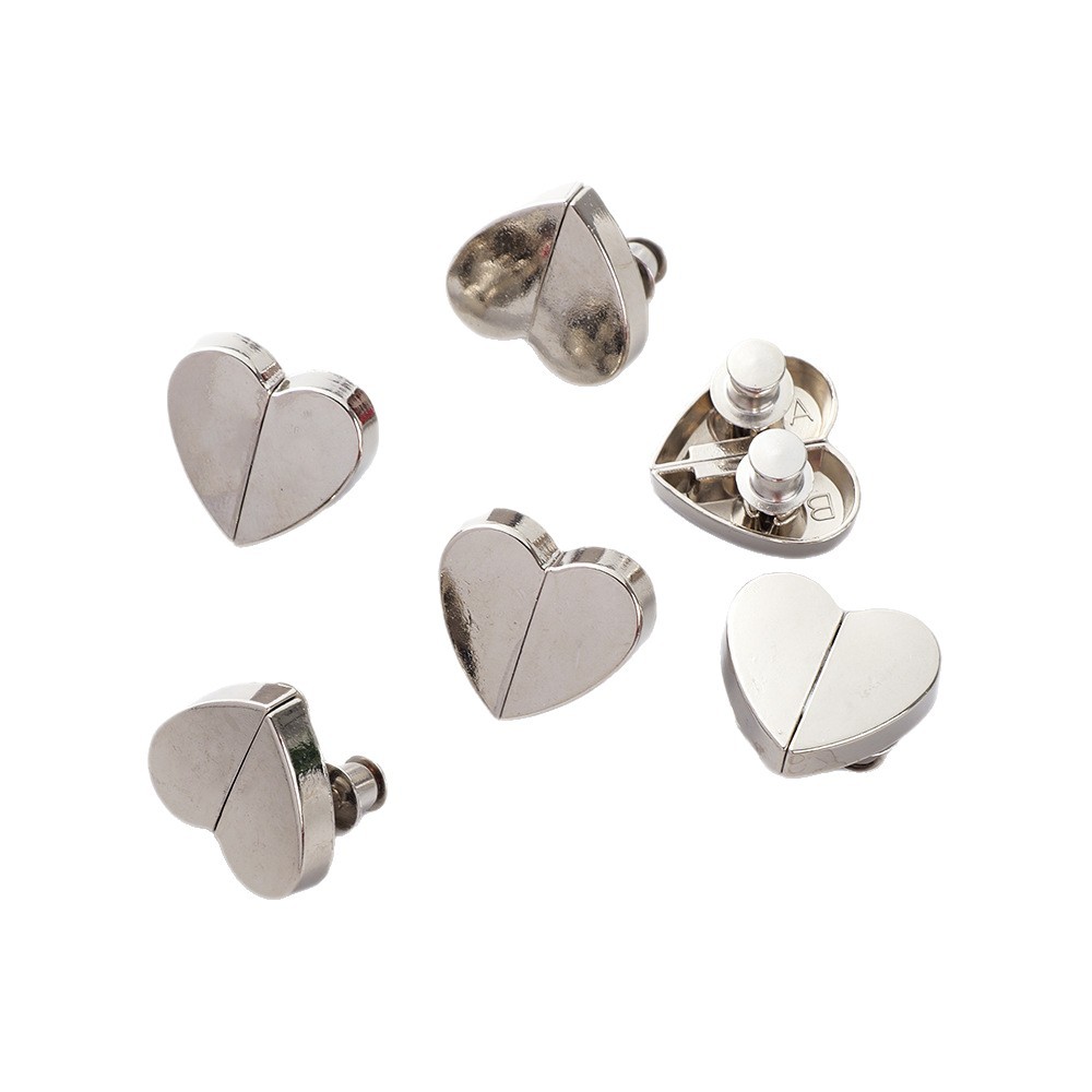 Detachable nail-free heart-shaped magnetic buckle
