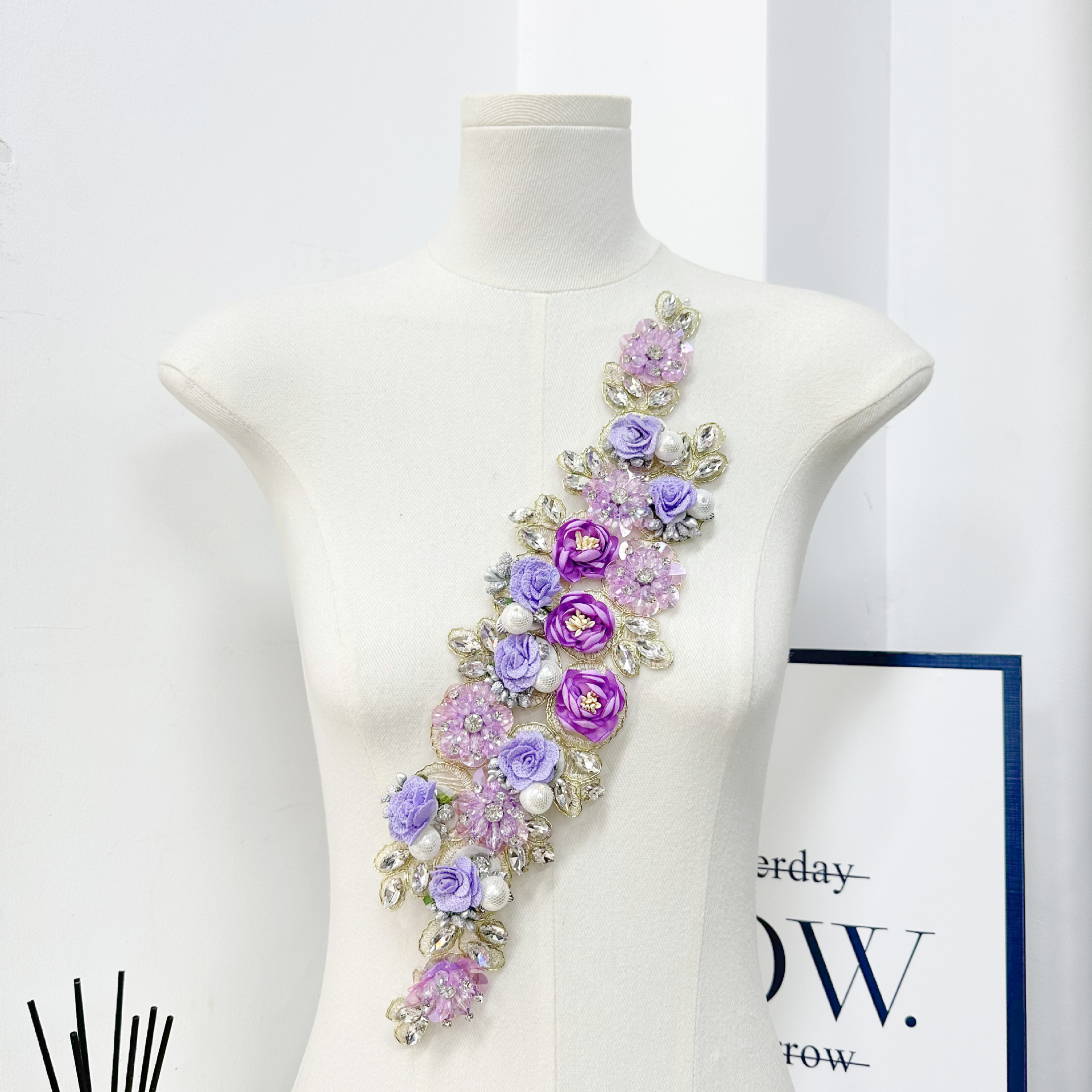 accesorios de ropa bolsas sombreros DIY decoración cuentas bordadas piezas de clavos manuales cuentas sequillas vestido de boda encaje vidrio pegatinas