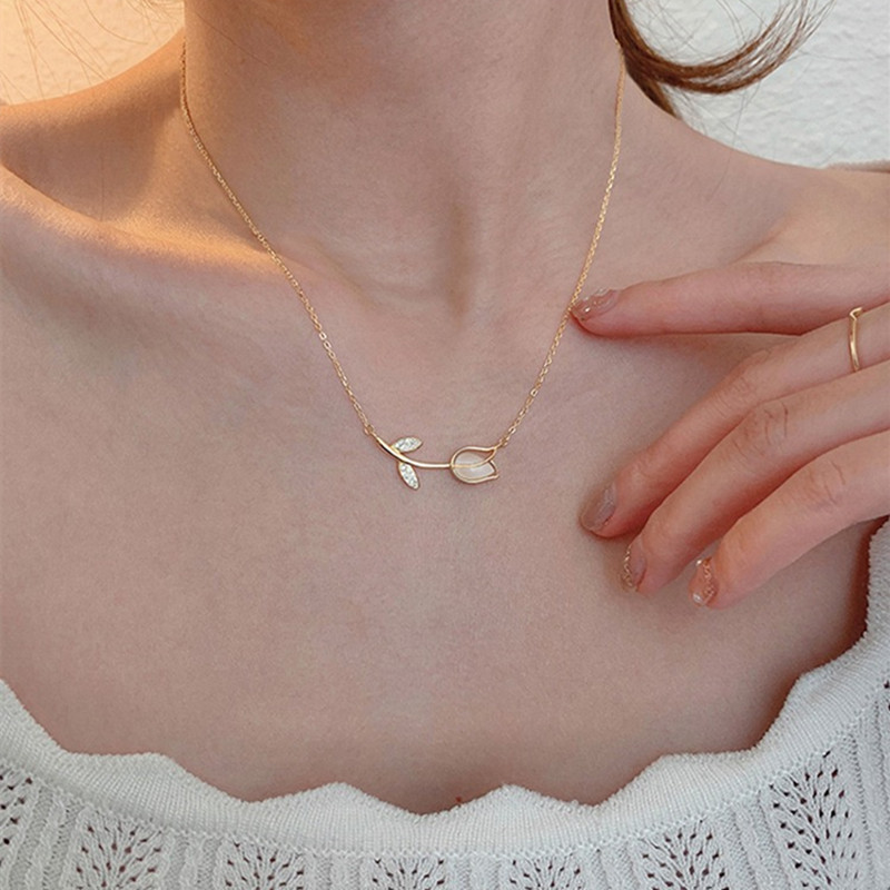 Collar de plata 925 con diseño de tulipán