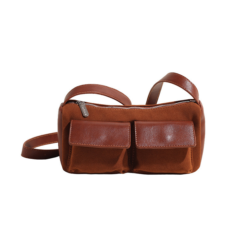 Dongdaemun, Corea del Sur, bolsa de palo de gamuza de gamuza Xiaozhong 2024 otoño e invierno, estilo occidental de moda, bolso de mensajero de un solo hombro con múltiples bolsillos