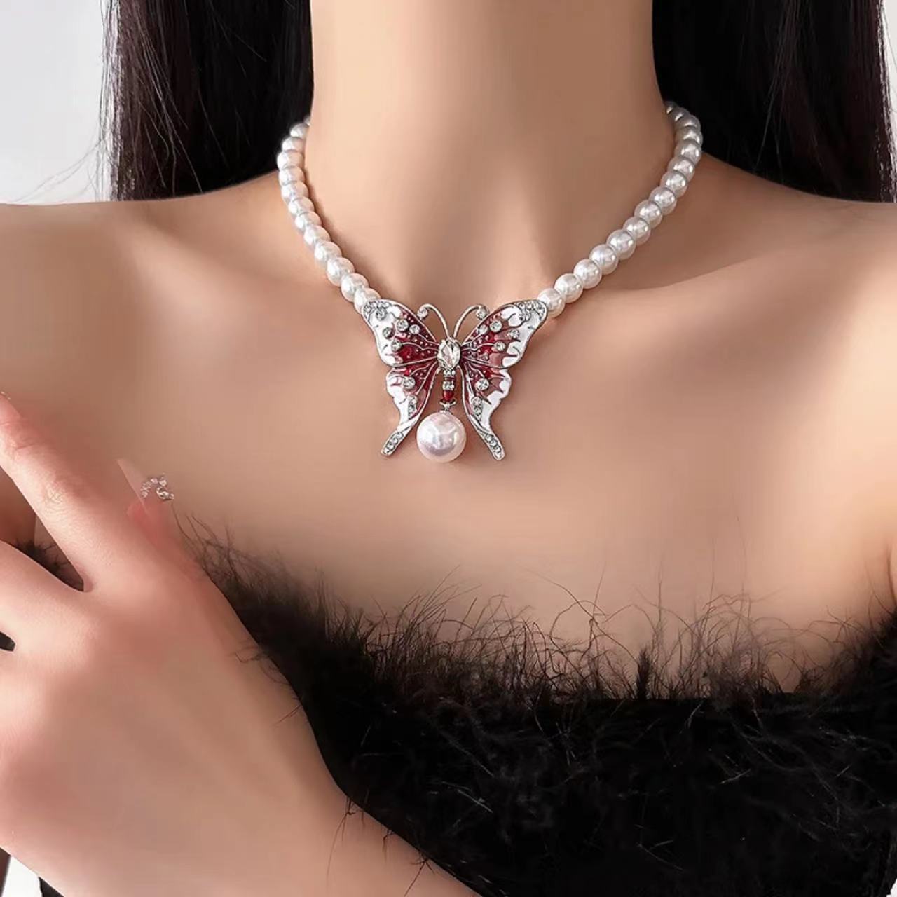 Sucré Style Cool Papillon Perle D'Imitation Alliage Peluche Émail Incruster Diamant Artificiel Femmes Collier display picture 7