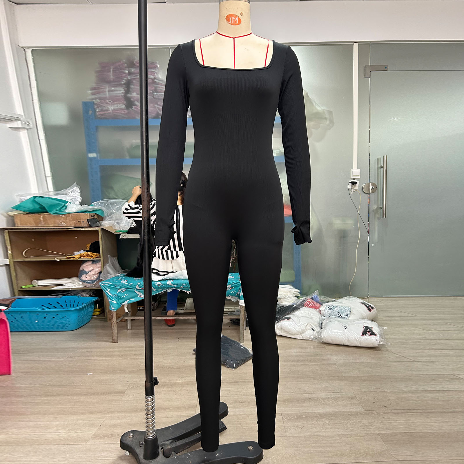Europeo y americano de comercio exterior las mujeres jumpsuit otoño e invierno nuevo hilo cuello cuadrado hip lifting sexy mono SU3184