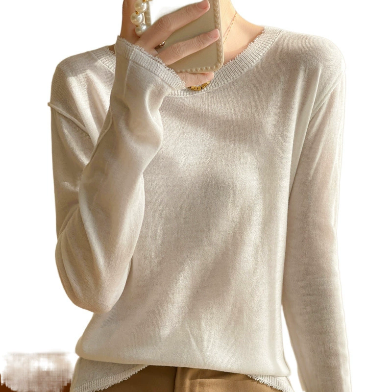 Demi-season white woolen knitted thin sweater