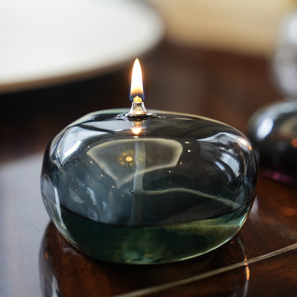 Lámpara de aceite de vidrio en forma de piedra de color creativo, decoración de candelabro, lámpara de mantequilla sin humo de escritorio para el hogar simple y moderna