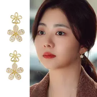 归路谭松韵同款耳环2023新款爆款耳钉女小众设计感花朵耳饰小耳坠