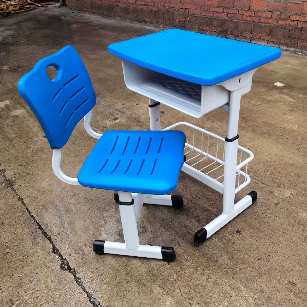 Студенческие парты и стулья Старшеклассники