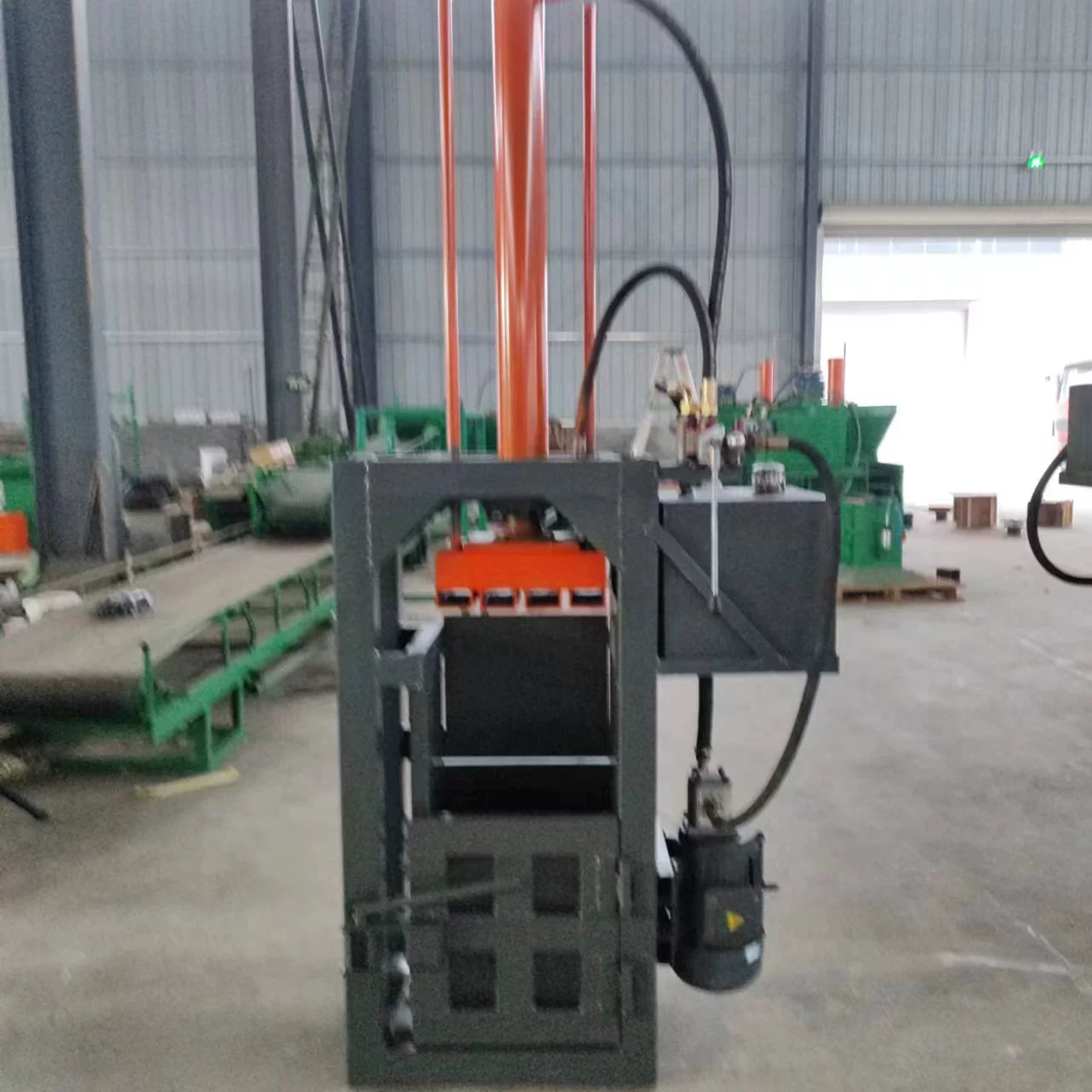 20 тонн банок компрессор макулатуры