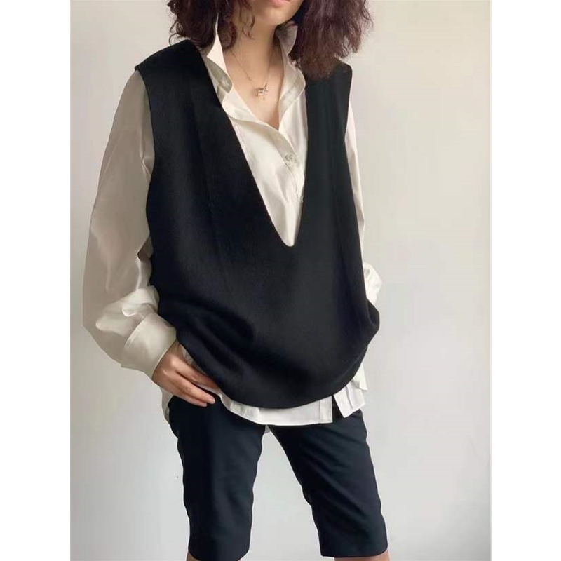 European-style large V-neck cashmere knitted vest for women Spring and Autumn New Korean style loose wool waistcoat bottoming sleeveless sweater European-style large V-neck cashmere knitted vest for women Spring and Autumn New Korean style loose wool waistcoat bottoming sleeveless sweater