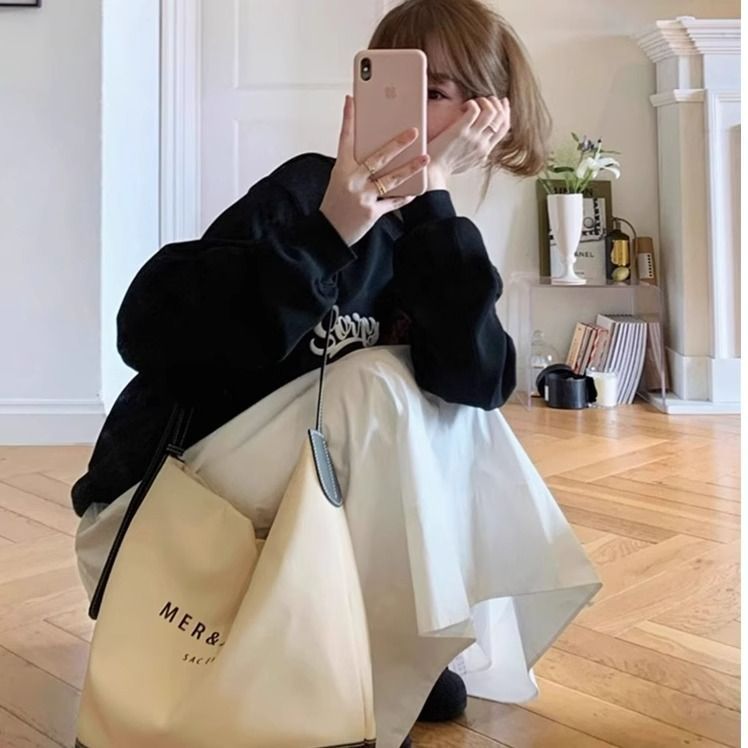 韩系高级感黑色可爱腊肠小狗字母印花卫衣女款春秋季圆领长袖上衣|undefined