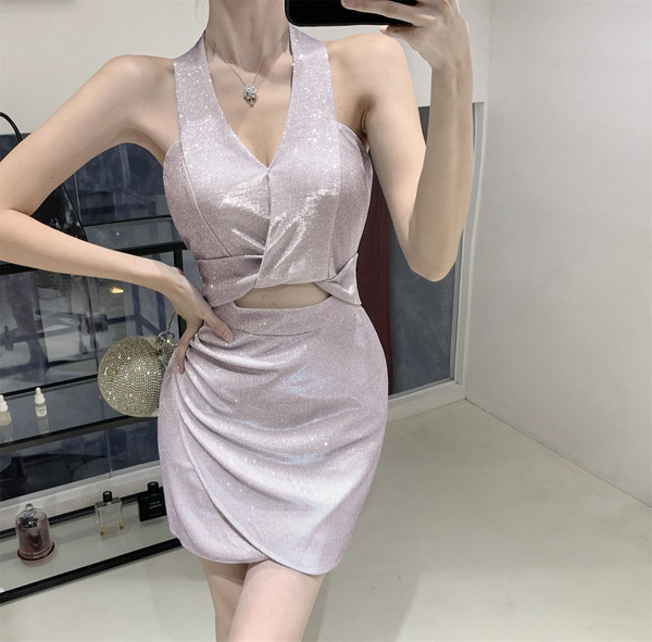 V-neck glittering, royal sister hanging neck, backless design, sense of dress, dazzling belly, nightclub short