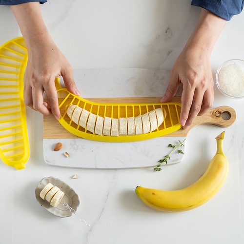 Creative kitchen gadgets PP banana splitter slicer fruit salad splitter banana cutter