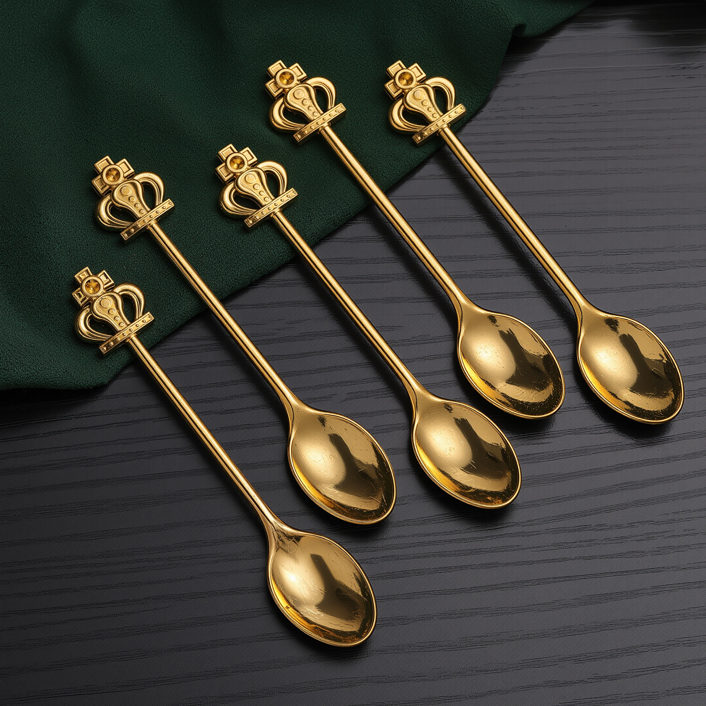 Cucchiaino da caffè vintage corona oro in lega di zinco_voghion.com
