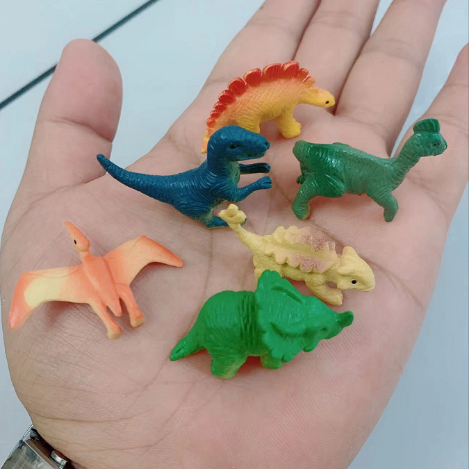 Dinosaur medium size [6 styles per pack * about 4cm * single price]