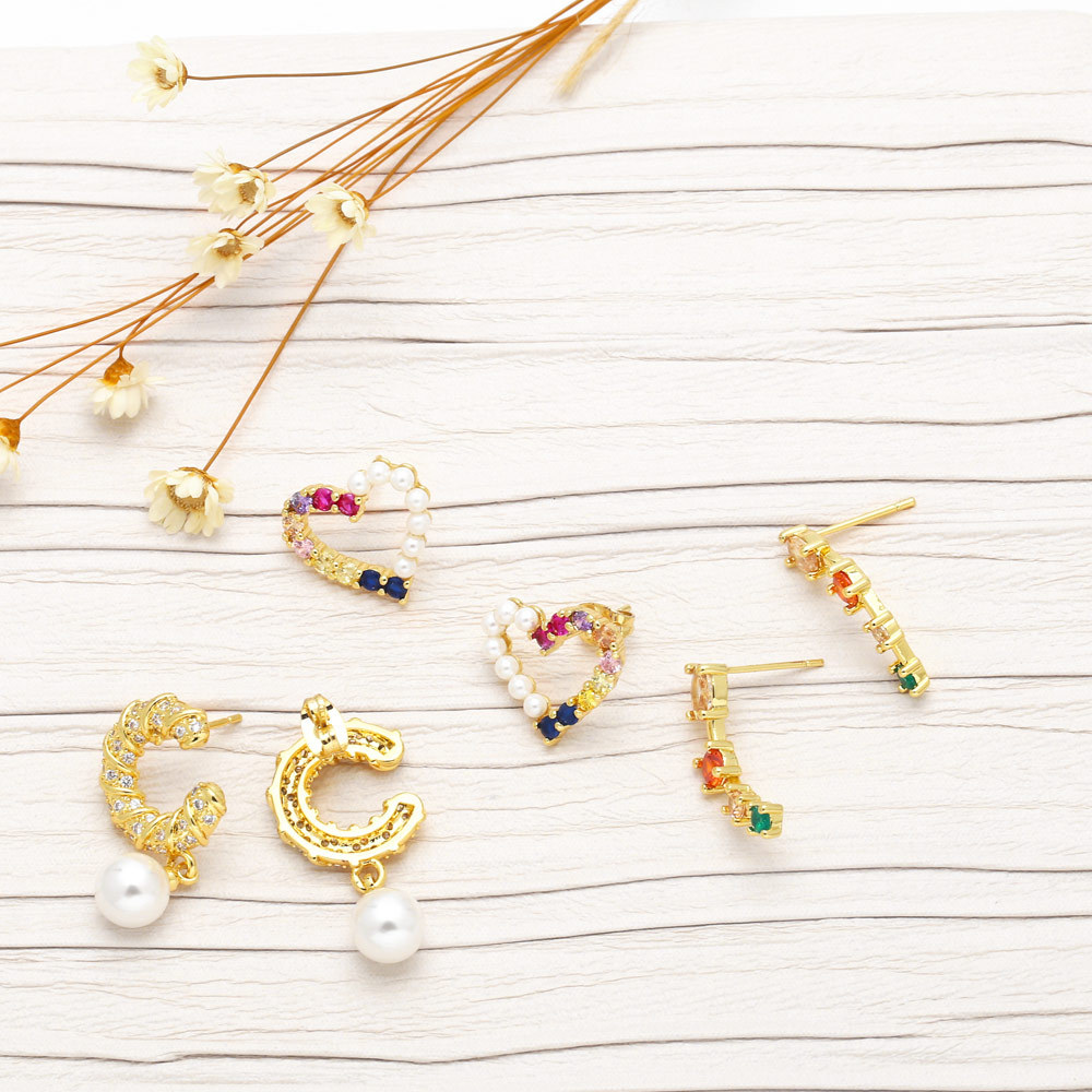 Fashion Heart Shape Copper Ear Studs Pearl Inlay Zircon Copper Earrings