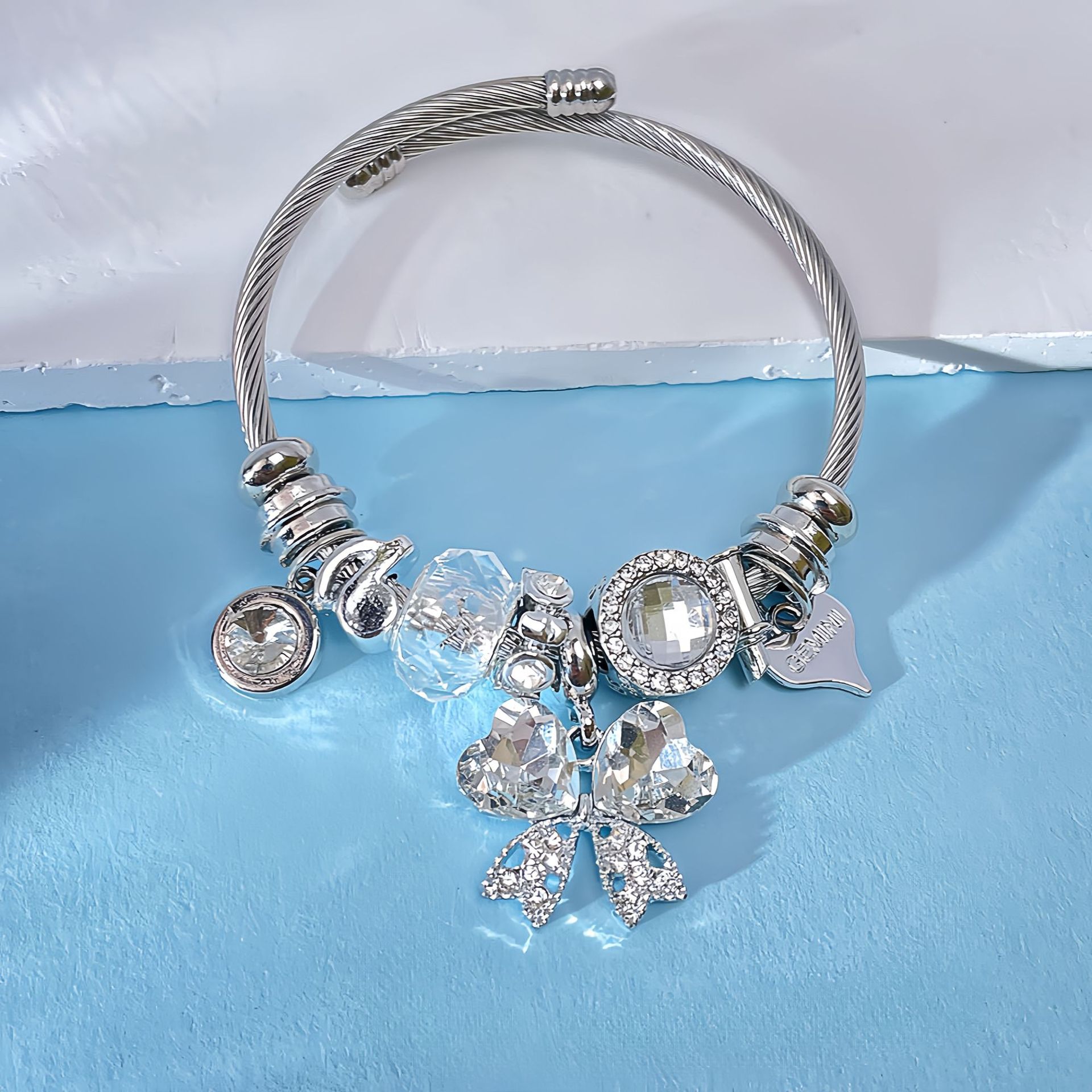 Pulsera mariposa blanca