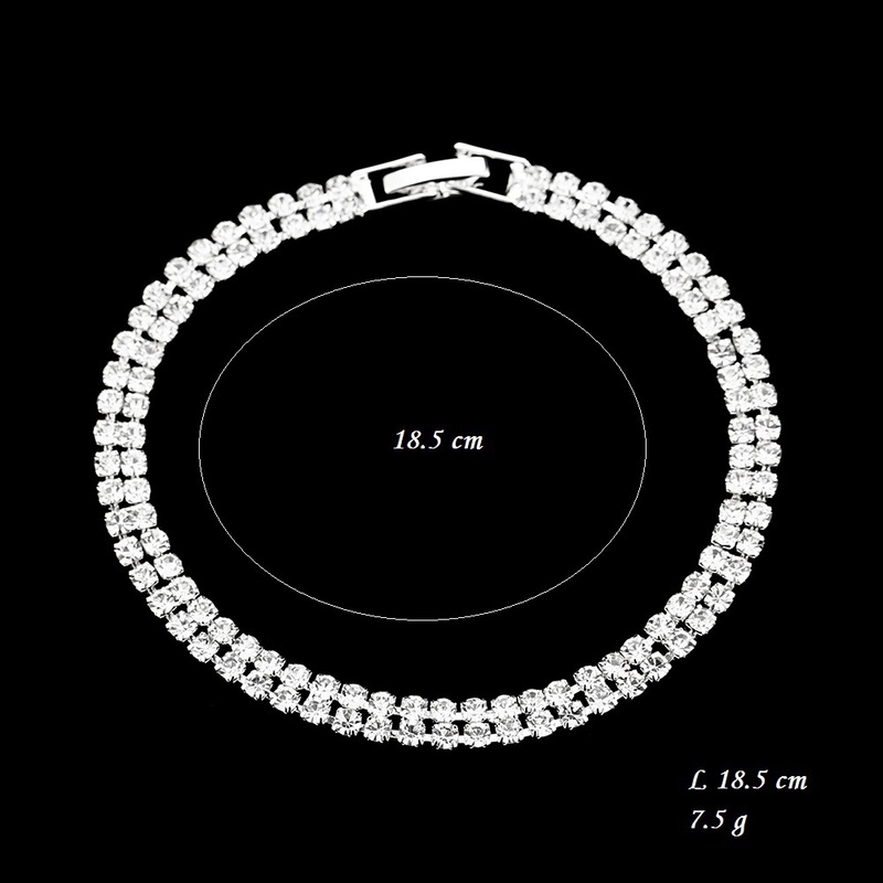新商品のアクセサリーの卸売金属のダイヤモンドのネックレスのイヤリングの2つのセットの結婚式の花嫁のアクセサリーのセットの組み合わせ|undefined