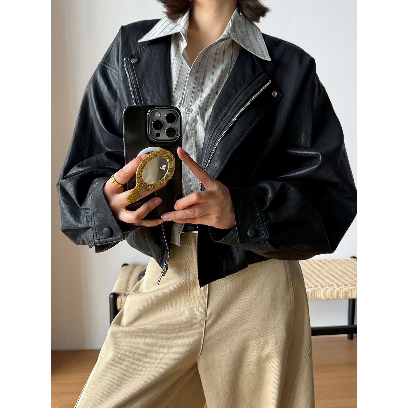 【王琪芝】拼接假两件皮衣复古翻领短款拉链机车服上衣开衫WQ380