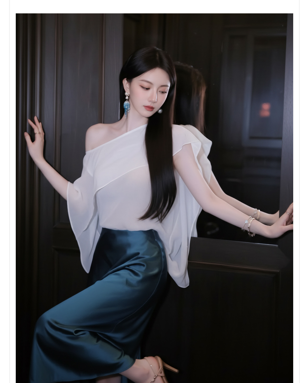 Áo sơ mi nữ cổ yếm tay ngắn phối ren trắng ngà — màu trắng ngà chi tiết 8