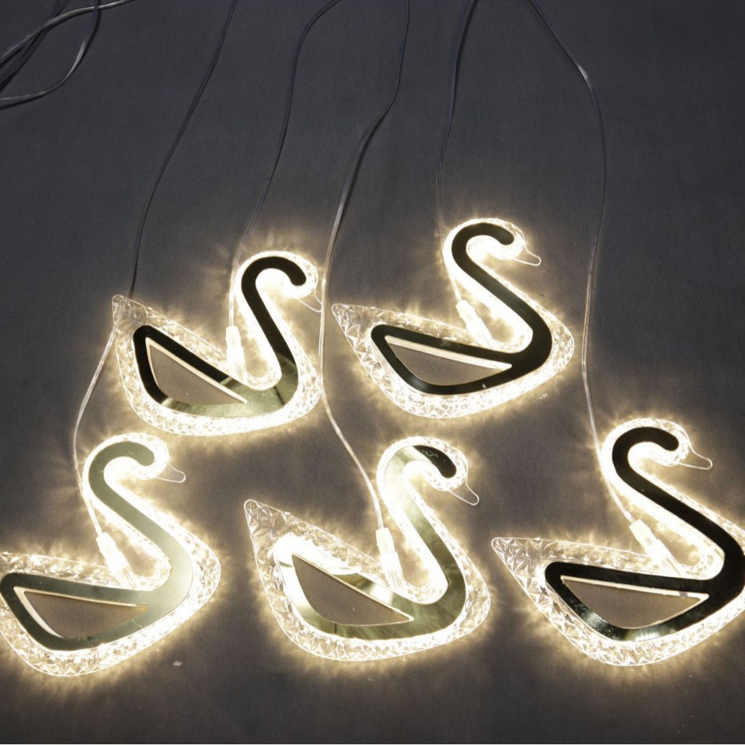 Salón de bodas props techo cinco cabezas Phnom Penh cisne candelabro escenario de bodas atmósfera lámpara colgante para personalizar