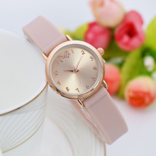 源头工厂一件代发女士手表潮流镶钻女神范腕表气质贵妇石英学生表