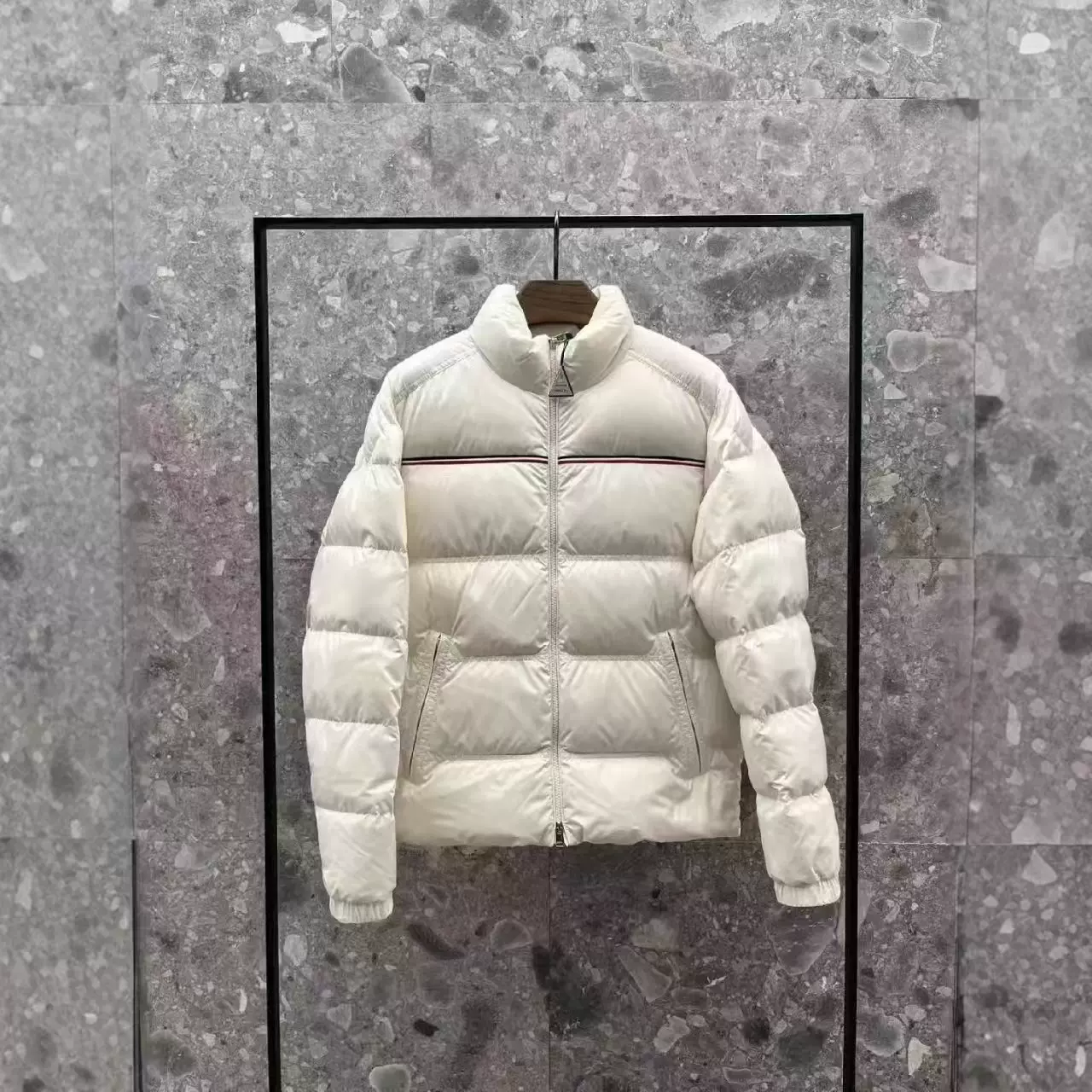 蒙家新款男女同款抗寒连帽夹克外套时尚条纹立领拉链羽绒服