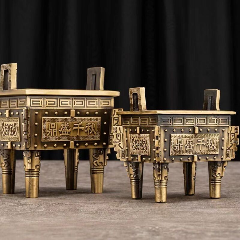 Brass Tripod Ornament Four-Legged Copper Incense Burner for Company Office Home Opening Brass Tripod Ornament Four-Legged Copper Incense Burner for Company Office Home Opening