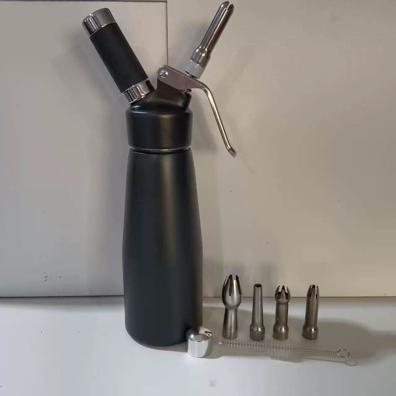 不锈钢奶油枪雪顶咖啡奶油裱花枪商用裱花嘴铝制奶油发泡器虹吸瓶