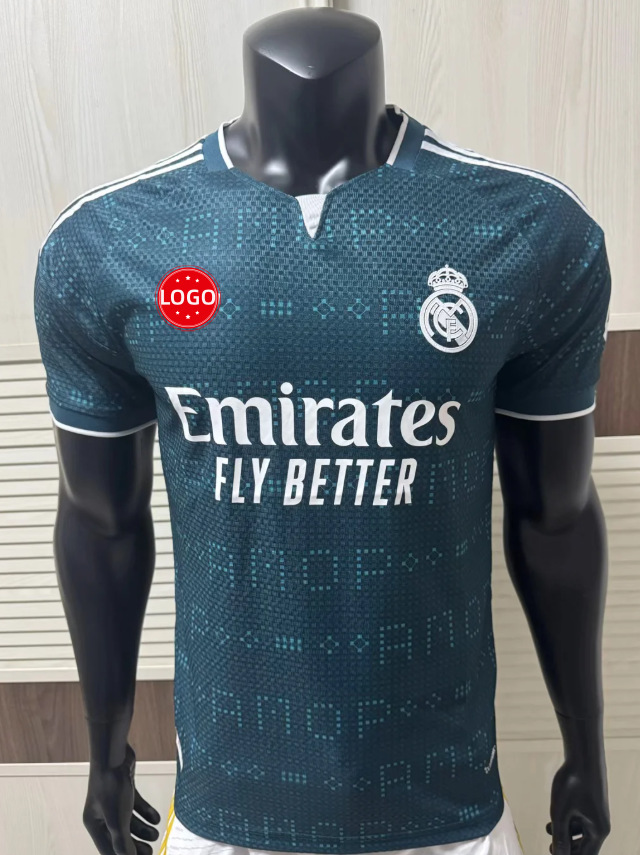 2627 camisetas de fútbol versión jugador, nuevas camisetas de fútbol de clubes como Barcelona, Real Madrid, Bayern, Arsenal, París.