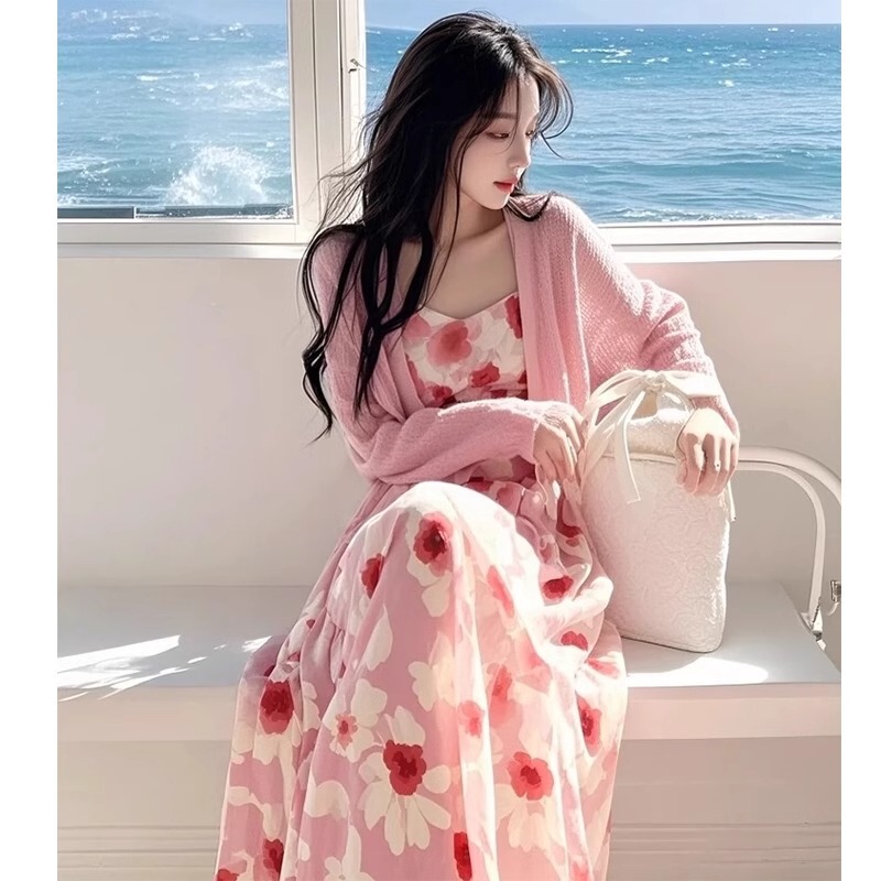 春季一整套穿搭女小众别致独特绝美超好看甜美开衫吊带裙两件套装|undefined