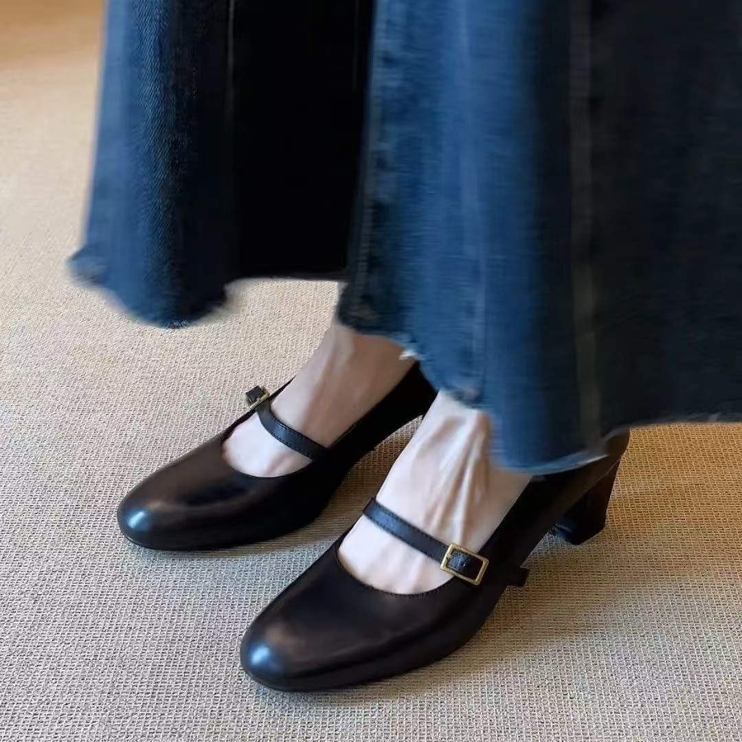 2026 verano retro cabeza redonda hombre perezoso un pedale de color sólido grueso Mary Zhenzhao zapatos de moda de viaje simple