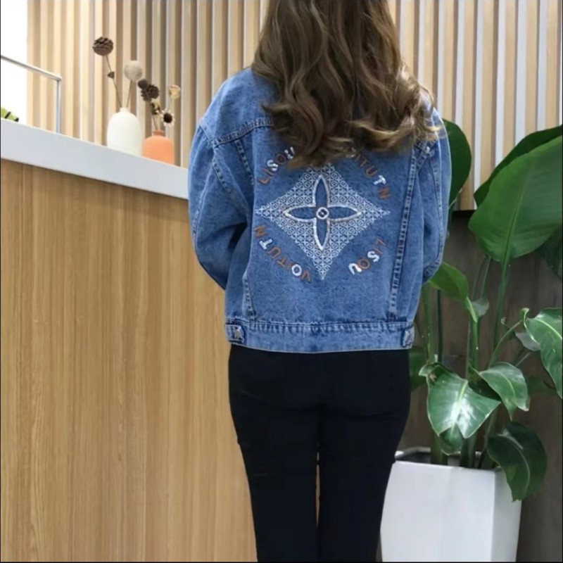 Women's Denim Jacket, Fashionable and Versatile, Embroidered, 2026 Spring/Autumn New Korean Style Loose Fit Short Top for Petite Figures