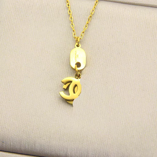 Arc de Triomphe Light Luxury Fashion Necklace Bath No Picking and Drawdown Clavicle Chain Blade Chain Simple Women's Jewelry