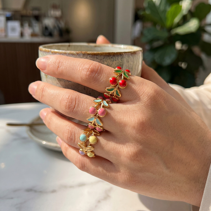 TENA Europa y los Estados Unidos transfronterizos pequeños frescos cerezas fruta de color goteo anillo de diseño de nicho sensación de joyería al por mayor