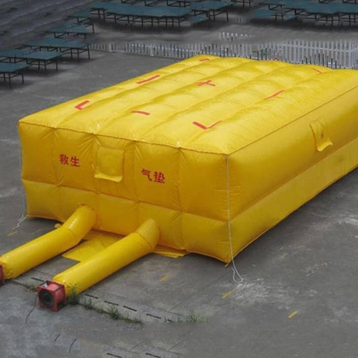 Cojín de aire de emergencia contra incendios plegable tipo de cojín de amortiguación anticaída conveniente para operación aérea con bolsa de aire inflable rápida