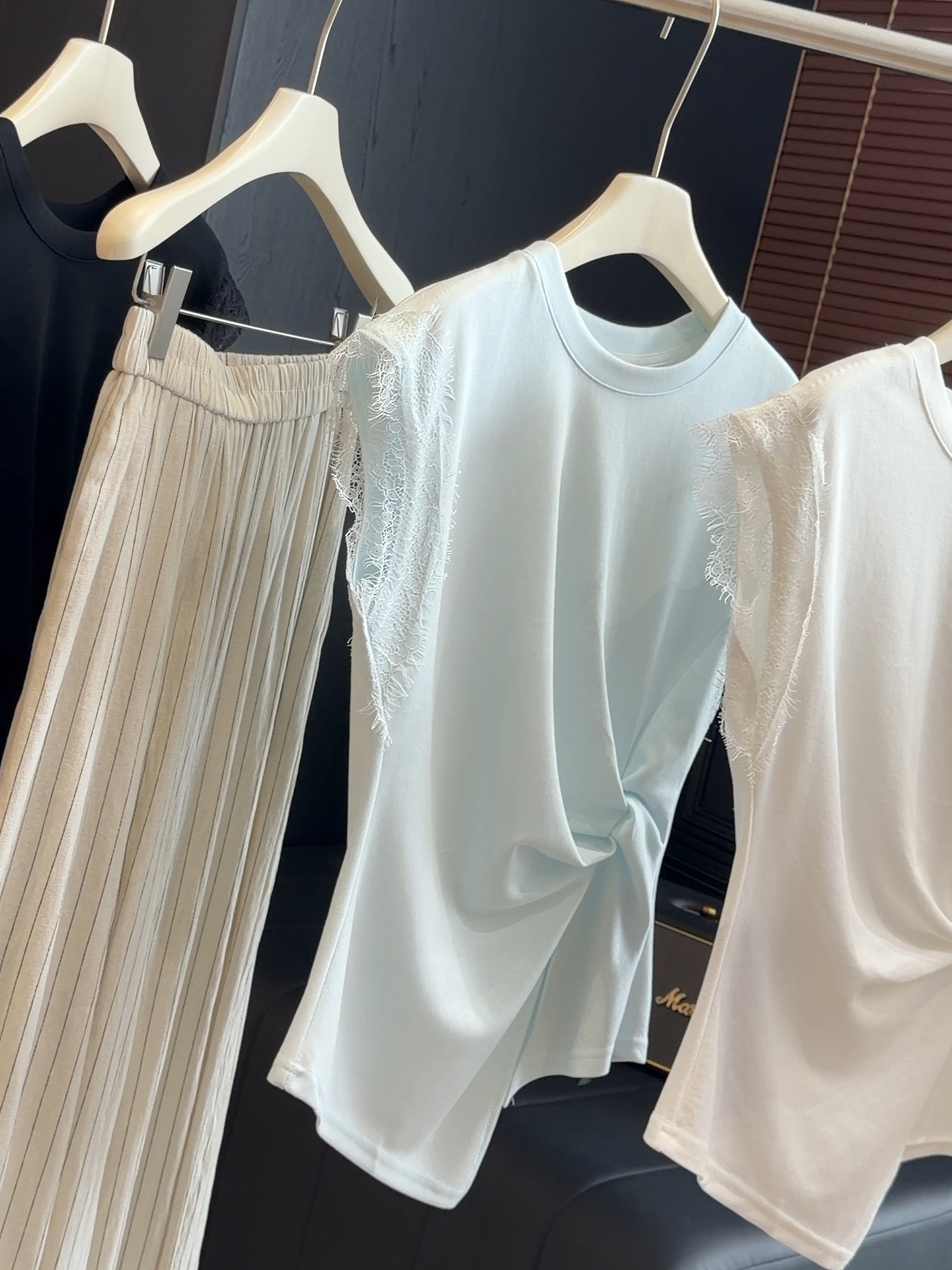 Lace summer design T-shirt sleevless