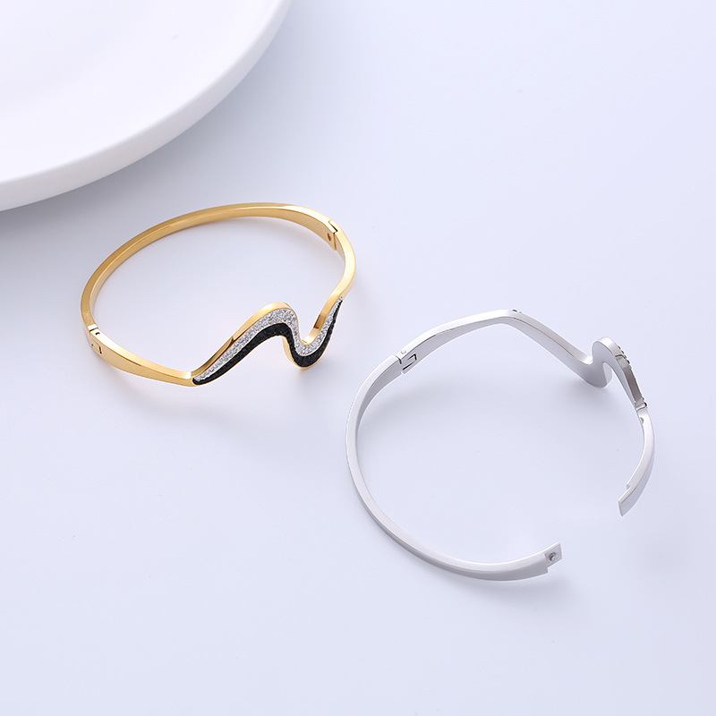 Waves Pattern Simple Style Waves 304 Stainless Steel 18K Gold Plated Artificial Rhinestones Stainless Steel Bracelets In Bulk